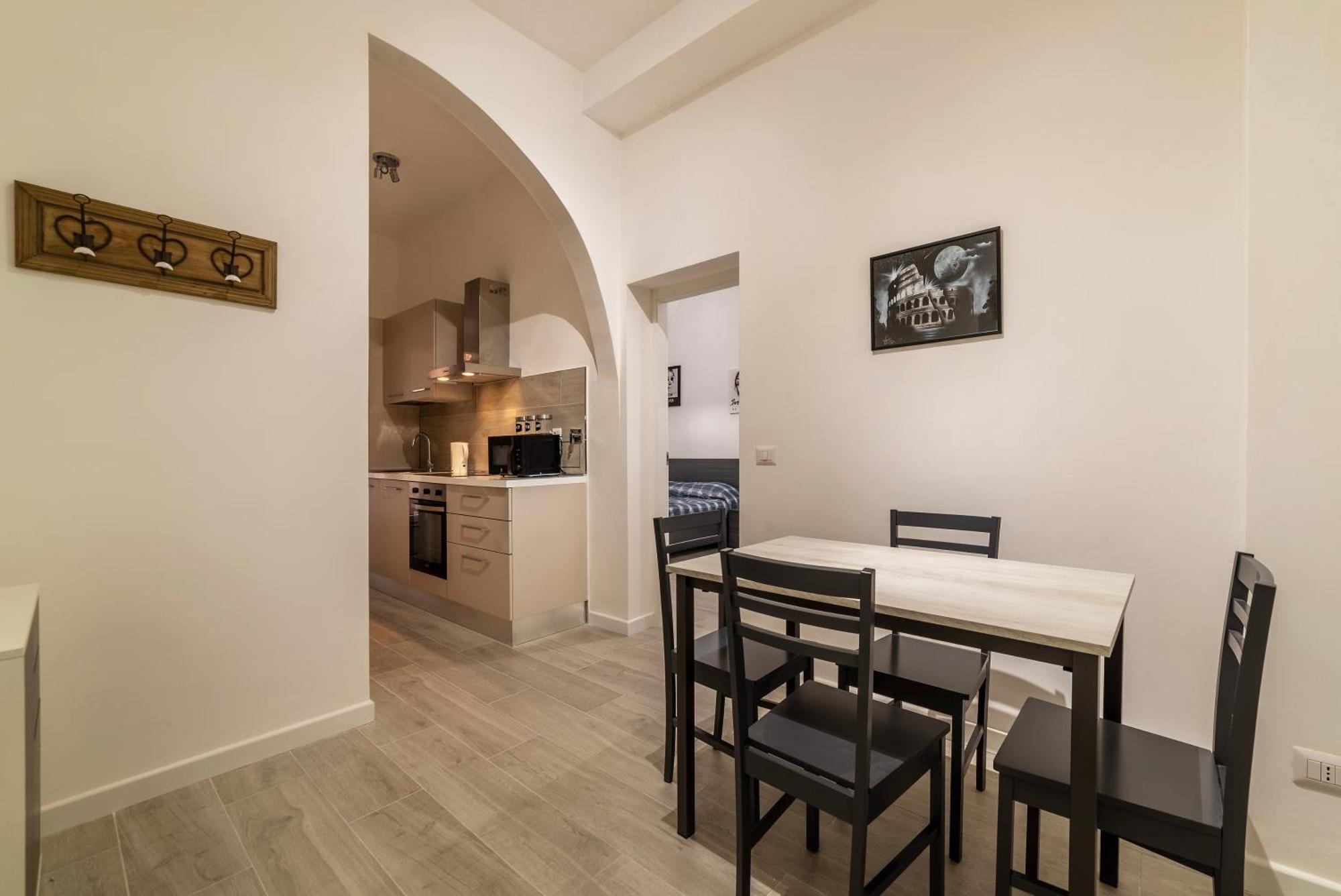 Terme Di Traiano Apartment - 10 Min Dal Colosseo ローマ エクステリア 写真