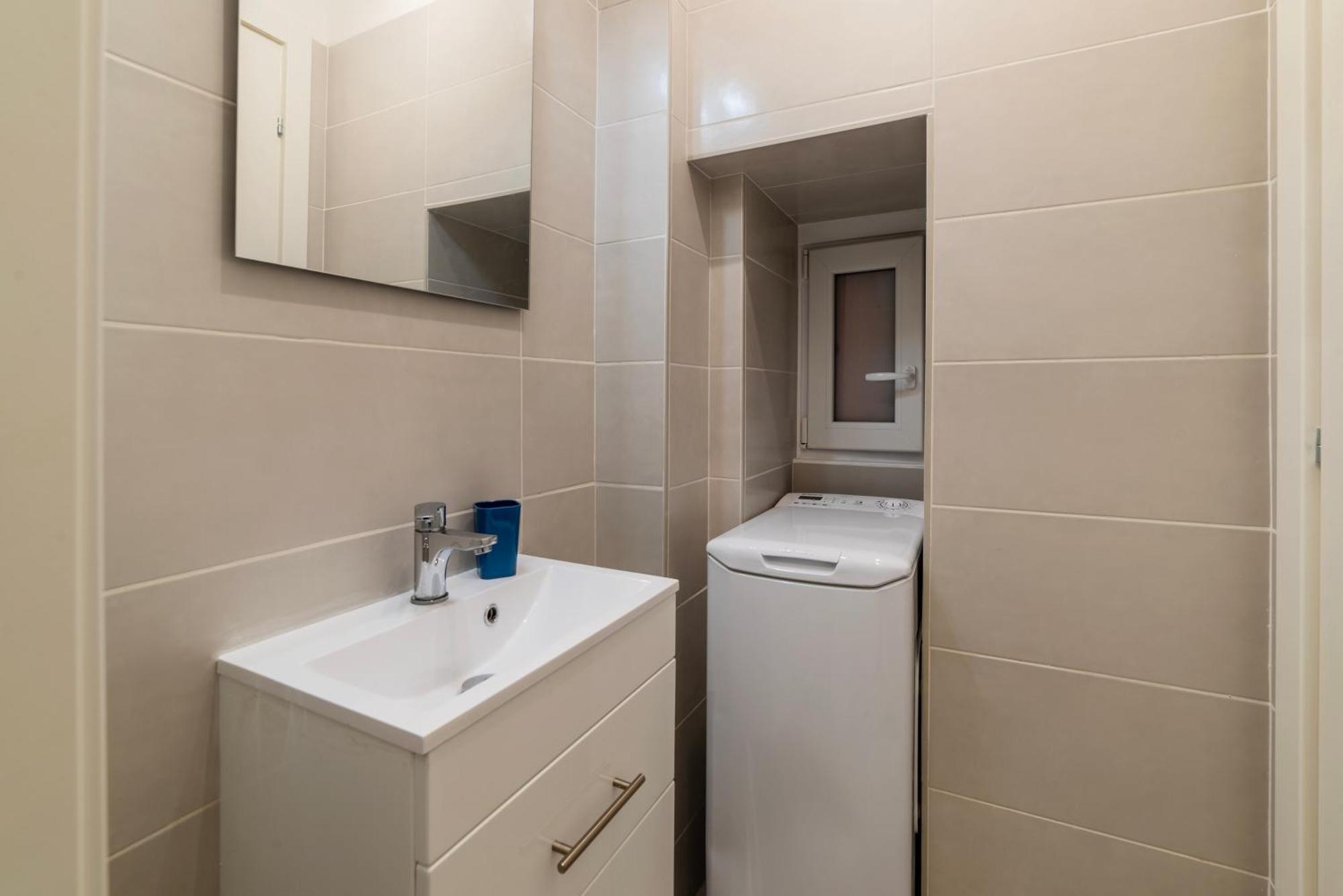 Terme Di Traiano Apartment - 10 Min Dal Colosseo ローマ エクステリア 写真